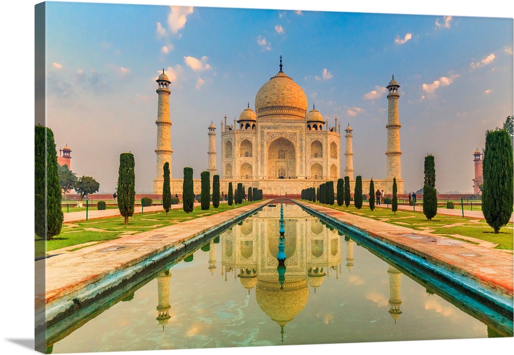 India, Taj Mahal Mausoleum In The Early Morning Reflecting In The Water Pool