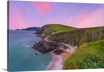 Ireland, Co. Kerry, Dingle, Slea Head, Coumeenoole Beach At Dawn