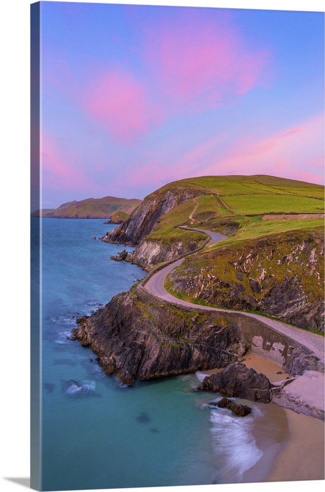 Ireland, Co.Kerry, Dingle, Slea Head, Coumeenoole beach at dawn, (Ryans Daughter)