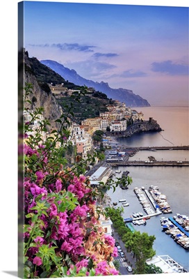Italy, Campagnia, Amalfi Coast, Amalfi. The town of Amalfi