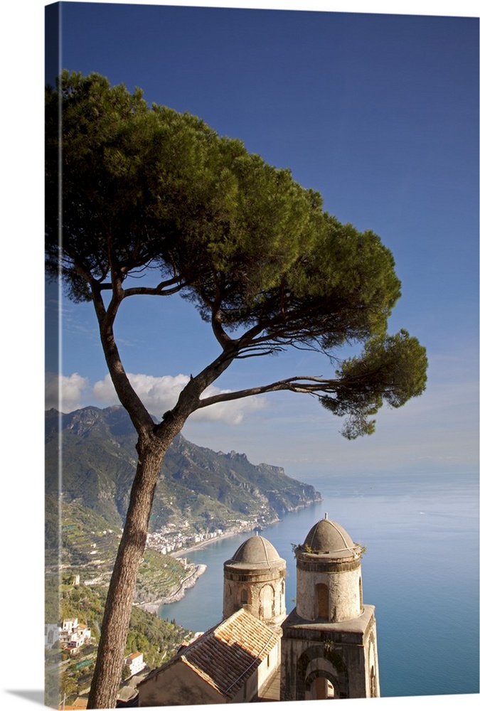 Italy, Campagnia, Amalfi Coast, Ravello. Views from Villa Rufolo.