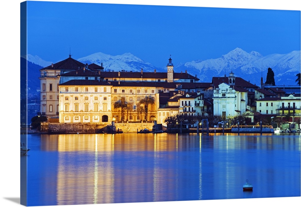 Europe, Italy, Lombardy, Lakes District, Isola Bella, Borromean Islands on Lake Maggiore, chateaux.