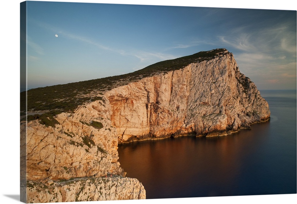 Italy, Sardinia, Capo Caccia in Alghero and its towering cliffs.