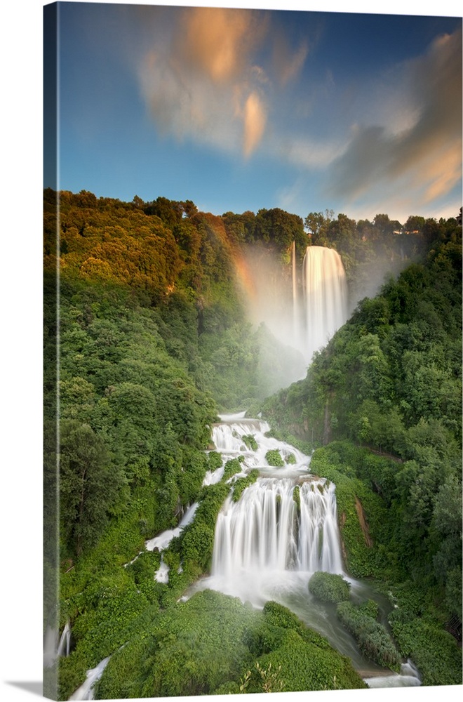 Italy, Umbria, Terni district, Terni, Marmore Falls. One of the tallest waterfalls in Europe. 165 m