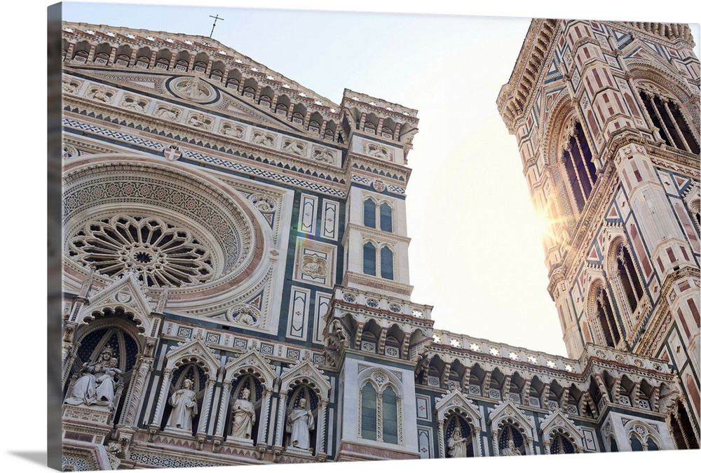 Italy, Italia. Tuscany, Toscana. Firenze district. Florence, Firenze. Piazza Duomo, Duomo Santa Maria del Fiore.
