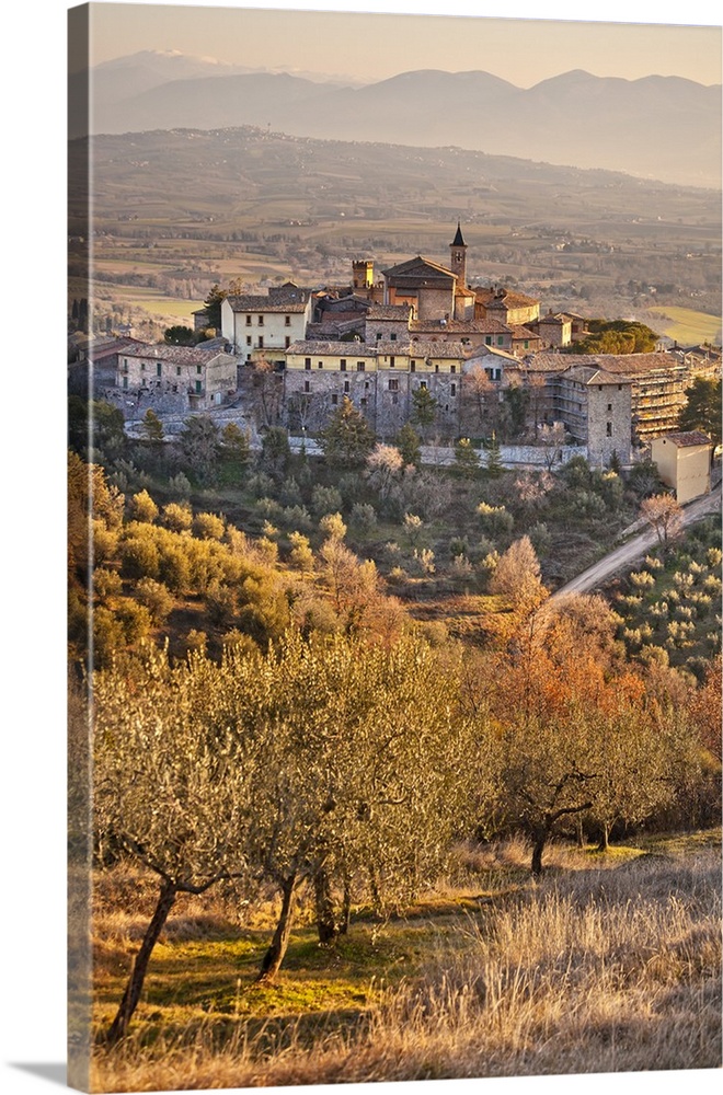Italy, Umbria, Perugia district, Giano dell'Umbria.