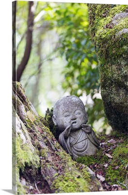 Japan, Honshu, Hiroshima prefecture, Miyajima Island, statue in Daisho in temple