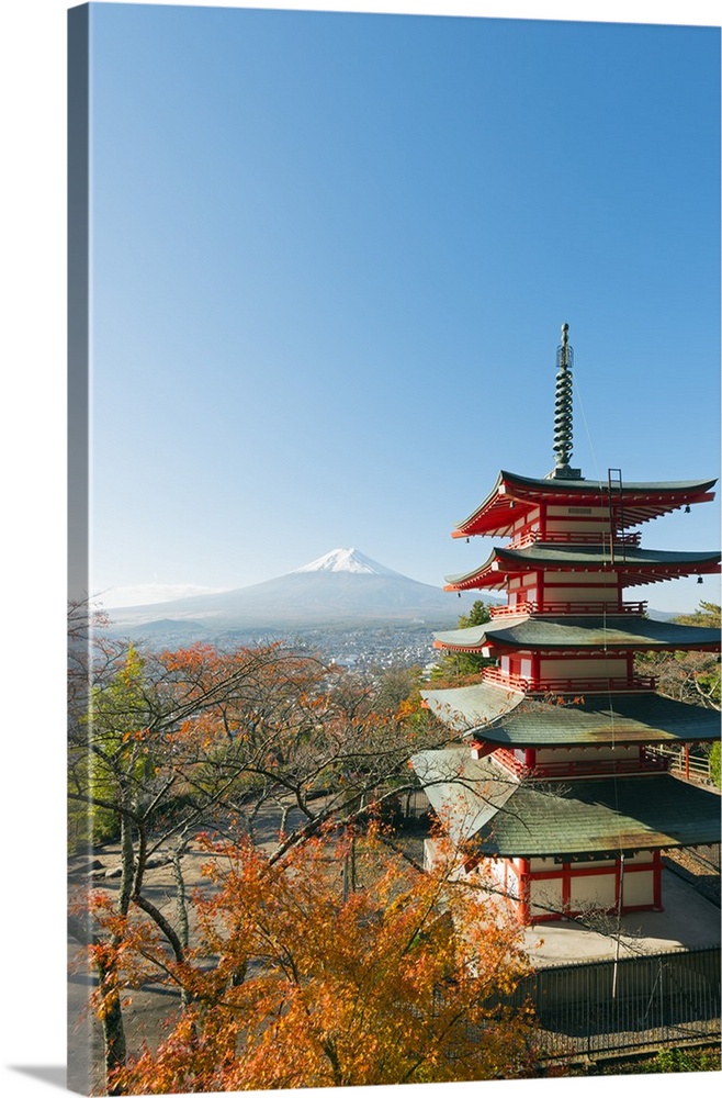 Asia, Japan, Honshu, Mt Fuji 3776m, Arakura Sengen Jinja, UNESCO World Heritage site.