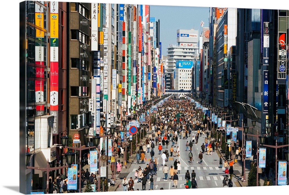 Japan, Honshu, Tokyo, Ginza, Chuo-dori Shopping Street at