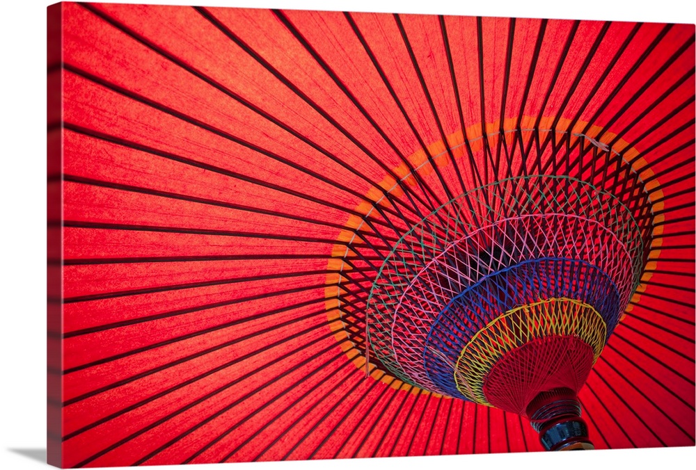 Japan, Kyoto, Higashiyama, Japanese Red Umbrella