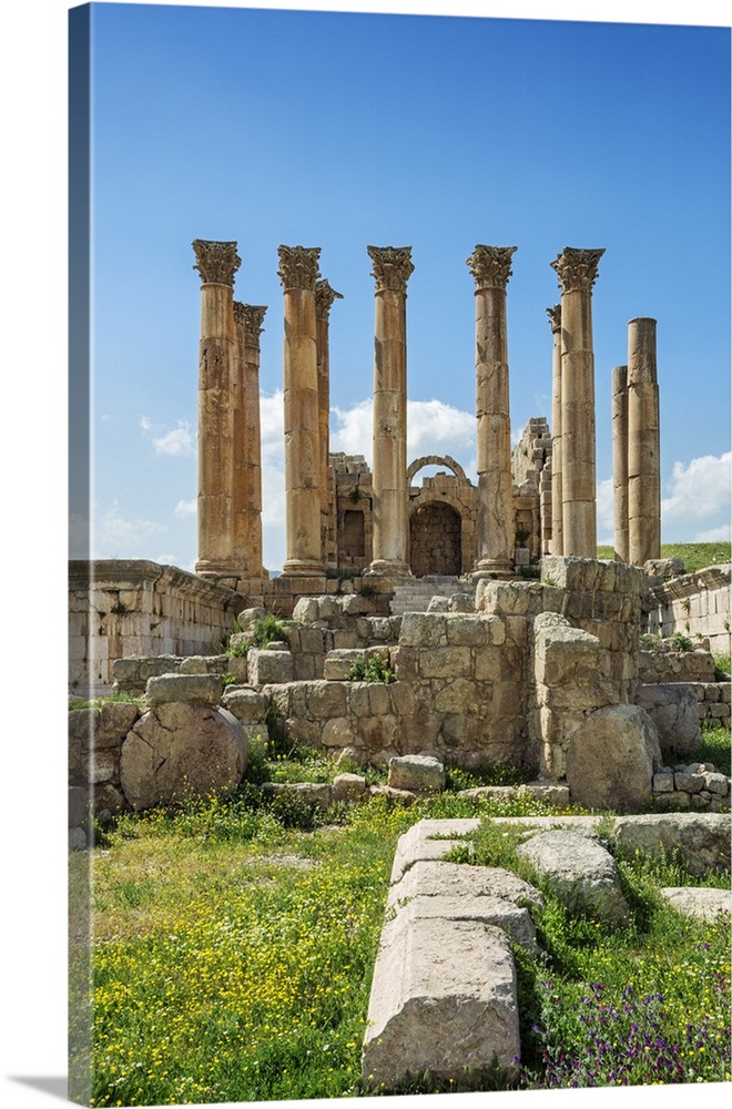 Jordan, Jerash. The ruins of the sacred Temple of Artemis in the ancient Roman city of Jerash. .