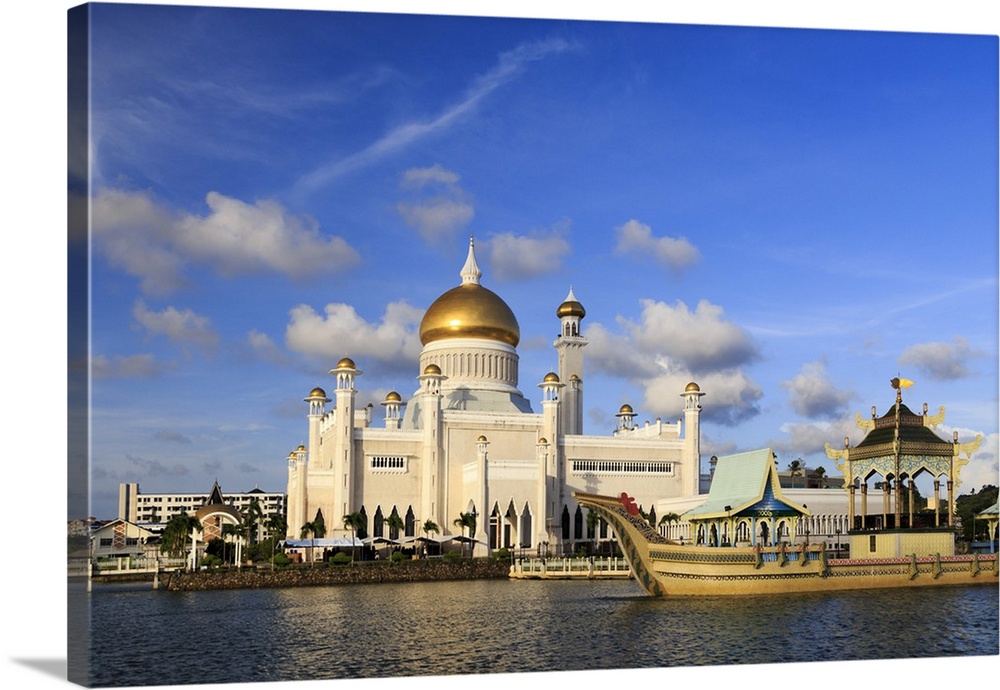 Kingdom of Brunei, Bandar Seri Begawan, Omar Ali Saifuddien Mosque.
