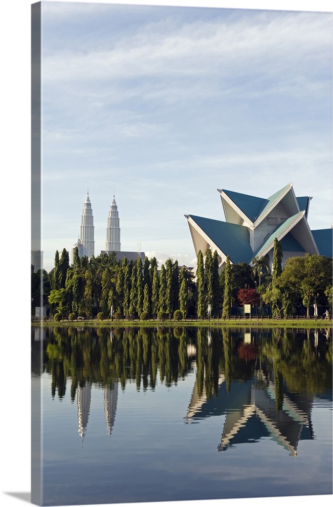 South East Asia, Malaysia, Kuala Lumpur, Petronas Towers and Istana Budaya National Theatre, Lake Titiwangsa.