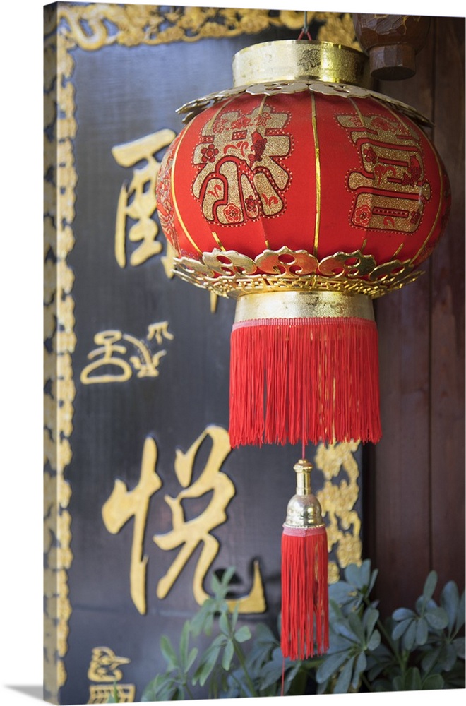 Lantern, Lijiang (UNESCO World Heritage Site), Yunnan, China.