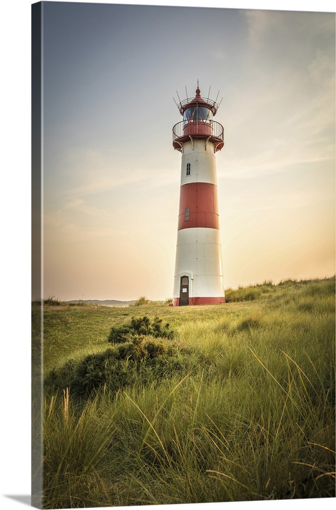 List-Ost lighthouse on the Ellenbogen Peninsula, Sylt, Schleswig-Holstein, Germany.