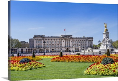 London, Buckingham Palace In Spring With The Flower Gardens And Victoria Memorial