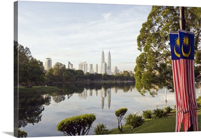 Malaysia, Kuala Lumpur, Petronas Towers, Lake Titiwangsa