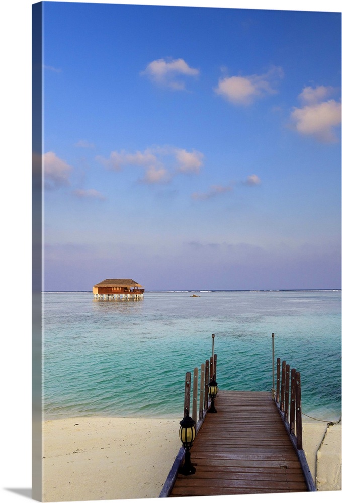 Maldives, Meemu Atoll, Medhufushi Island, luxury resort, overwater Bungalows