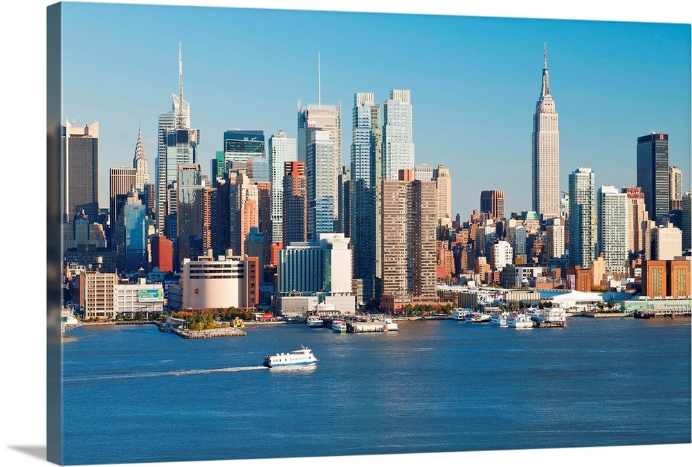 Manhattan, view of Midtown Manhattan across the Hudson River, New York
