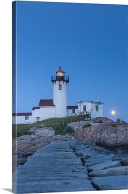 Massachusetts, Cape Ann, Gloucester, Eastern Point LIghthouse with moonrise