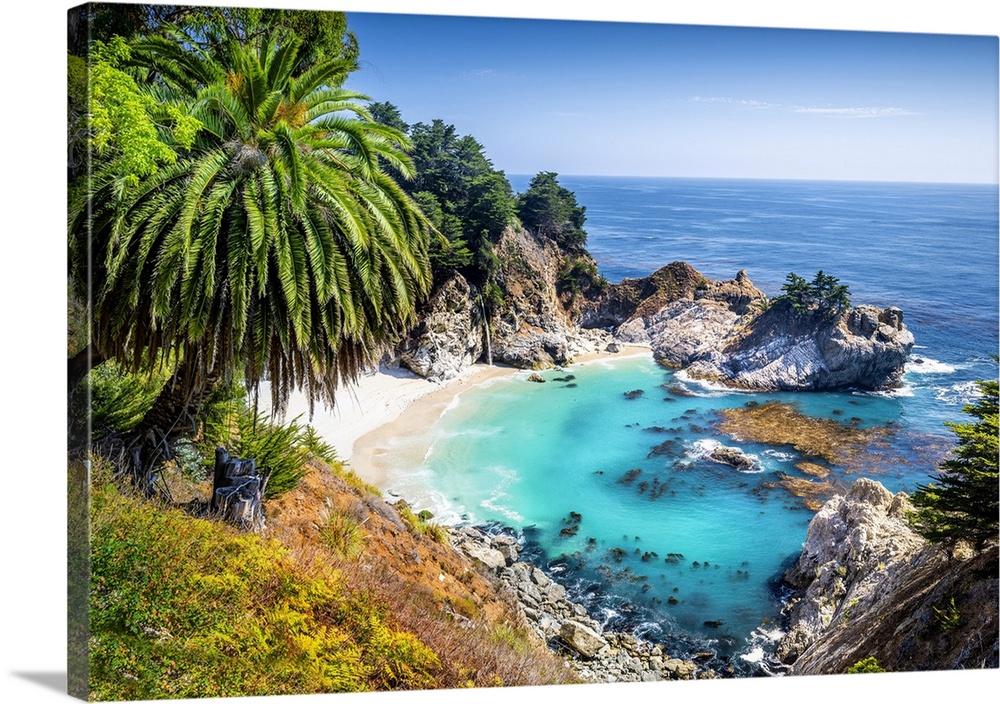 McWay Falls, Julia Pfeiffer Burns National State Park Coast, Pacific Highway, Big Sur, California, USA