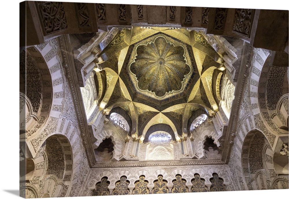 Mezquita Cathedral (Mosque Cathedral) interior, UNESCO World Heritage Site, Cordoba, Andalusia, Spain.