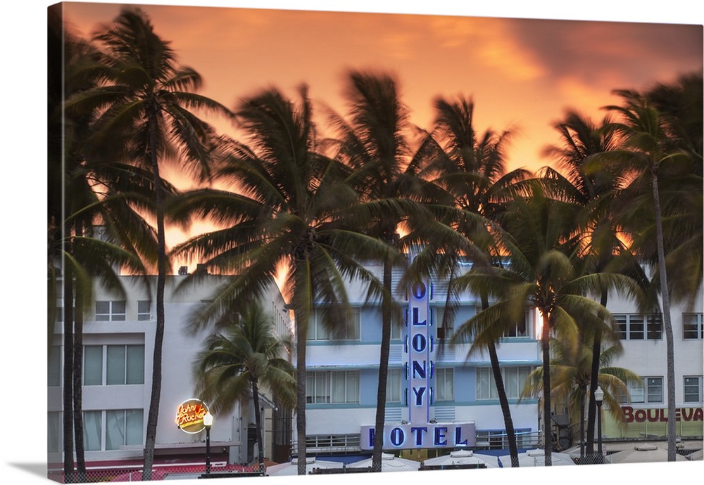 U. S. A, Miami, Miami Beach, South Beach, Art Deco Hotels on Ocean drive.