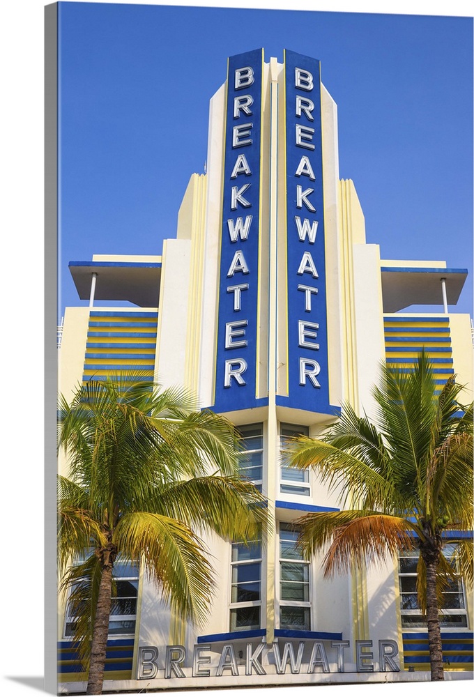 U. S. A, Miami, Miami Beach, South Beach, Ocean Drive, Breakwater Hotel.