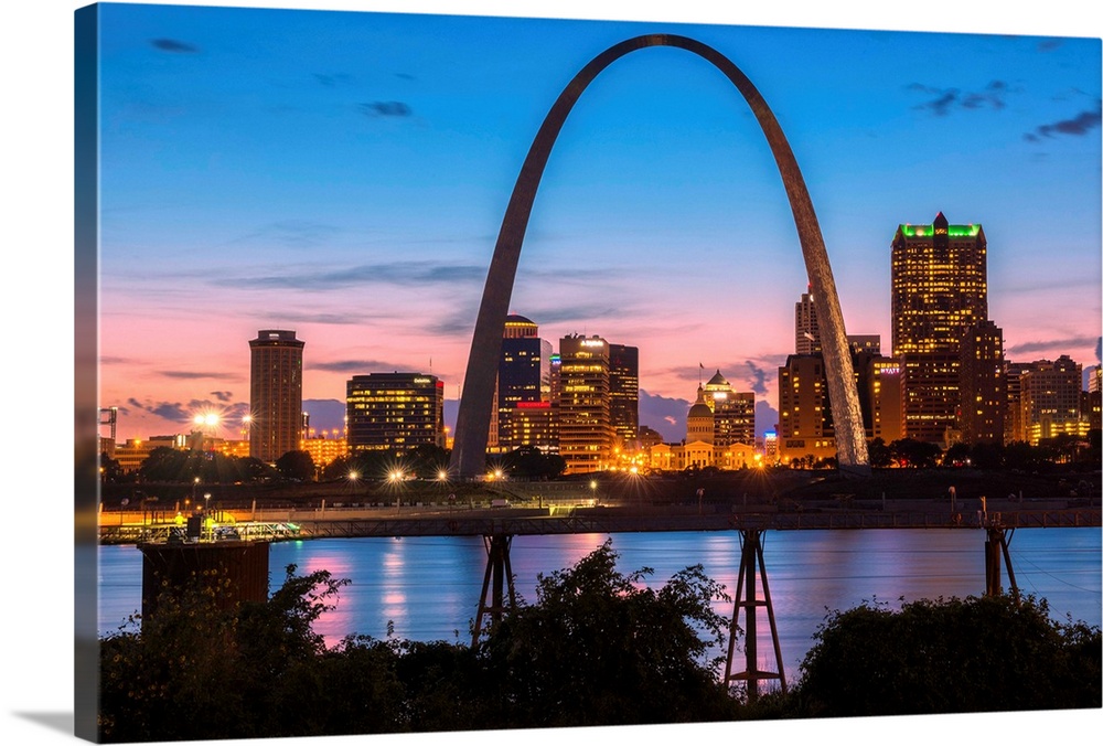 USA, Missouri, St. Louis, Mississippi river, Route 66, along the shores of East St. Louis.