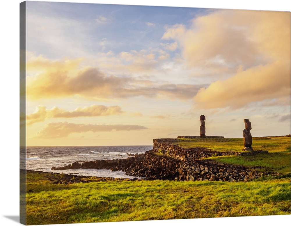 Moais in Tahai Archaeological Complex at sunset, Rapa Nui National Park, Easter Island, Chile