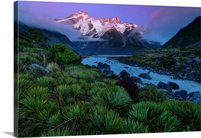 Mount Cook National Park, Mount Sefton In The Southern Alps, South Island, New Zealand