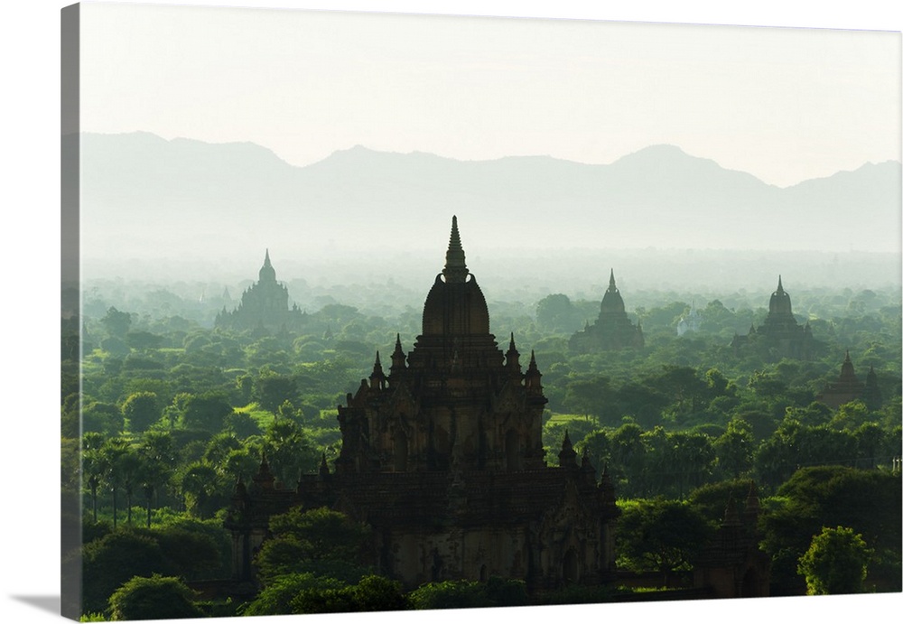 South East Asia, Myanmar, Bagan, temples on Bagan plain.
