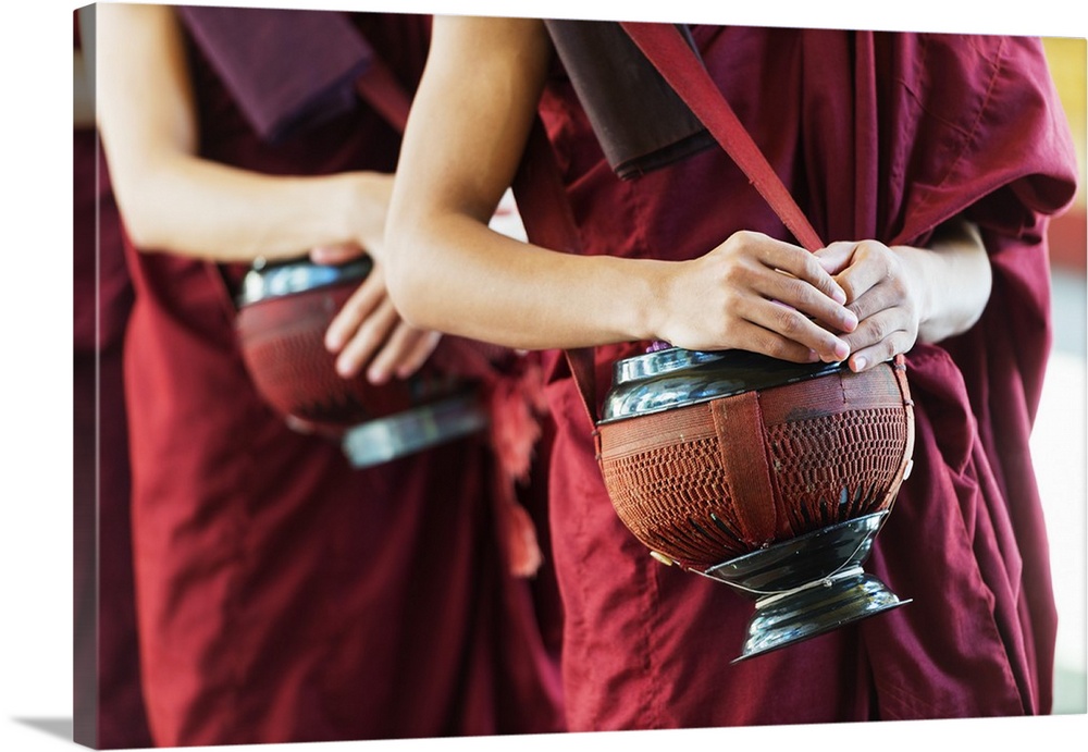 South East Asia, Myanmar, Bago, Kha Khat Wain Kyaung monastery, meal time.