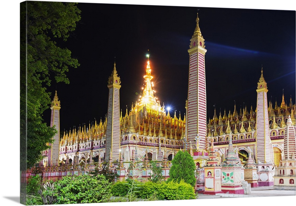 South East Asia, Myanmar, Monywa, Thanboddhay Paya temple.