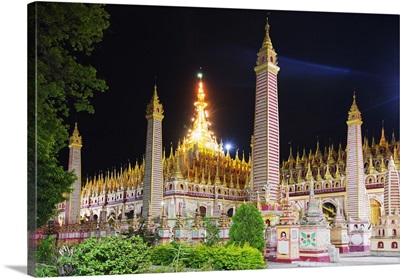 Myanmar, Monywa, Thanboddhay Paya temple