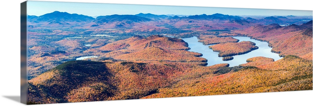 USA, New York, Adirondack Mountains, Wilmington, Whiteface Mountain, view towards Lake Placid, autumn