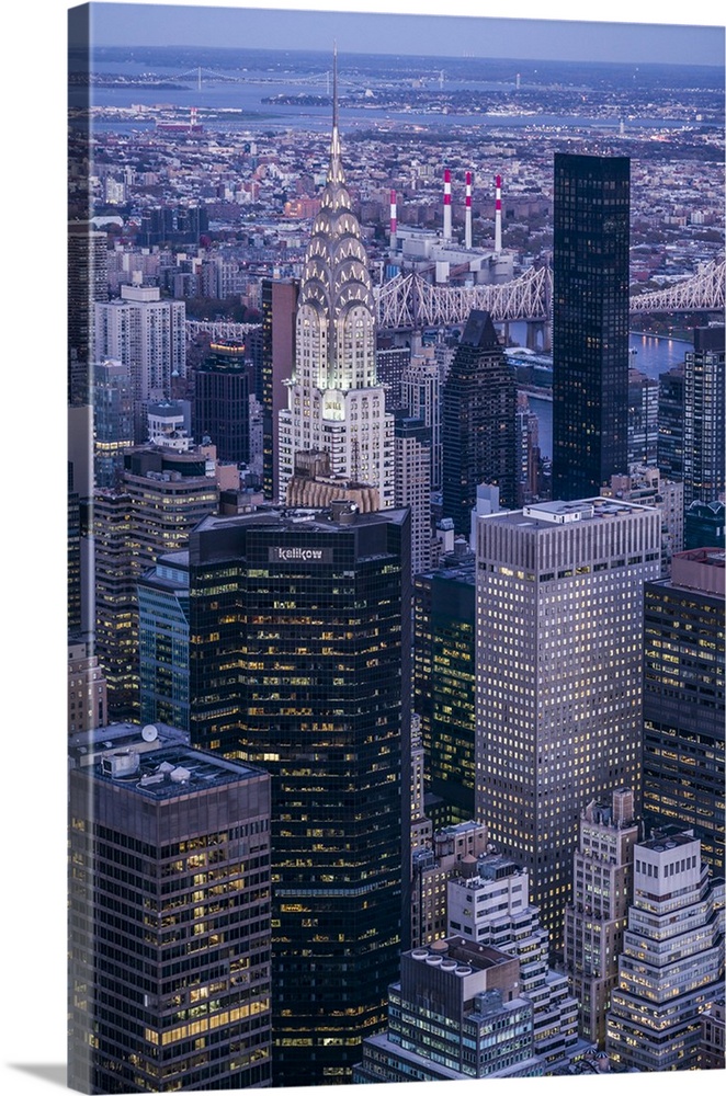 USA, New York, New York City, Mid-Town Manhattan, elevated view towards Chrysler Building, dusk