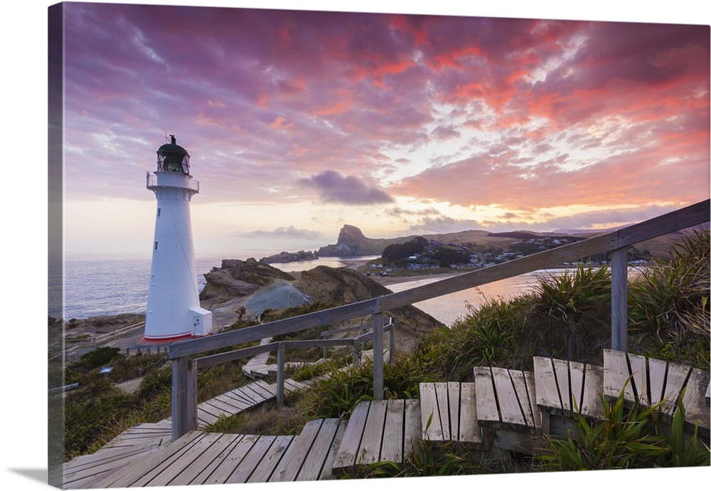 New Zealand, North Island, Castlepoint, Castlepoint Lighthouse, dusk.