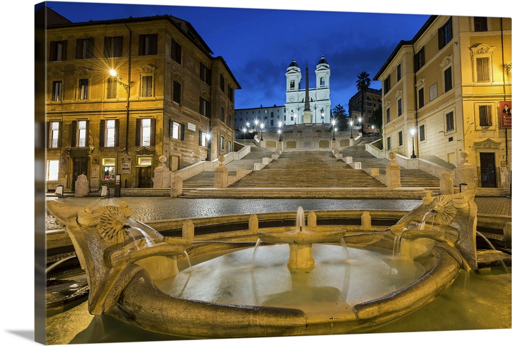 Night view of Fontana della Barcaccia and Spanish Steps, Piazza di Spagna, Rome, Lazio, Italy.