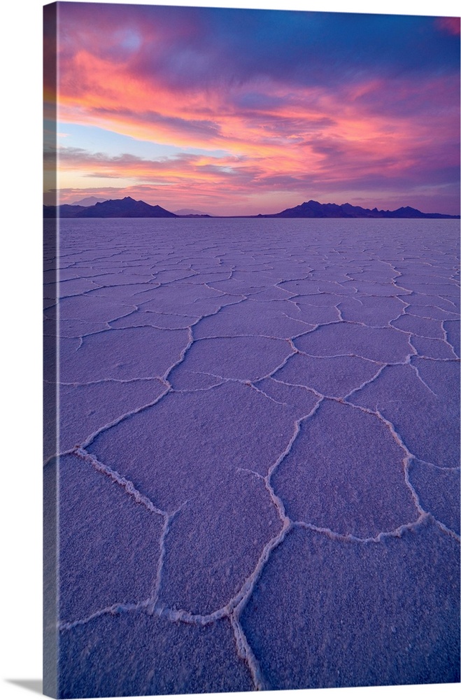 North America, USA, Great Basin, Utah, Bonneville Salt Flats, Salt lake.