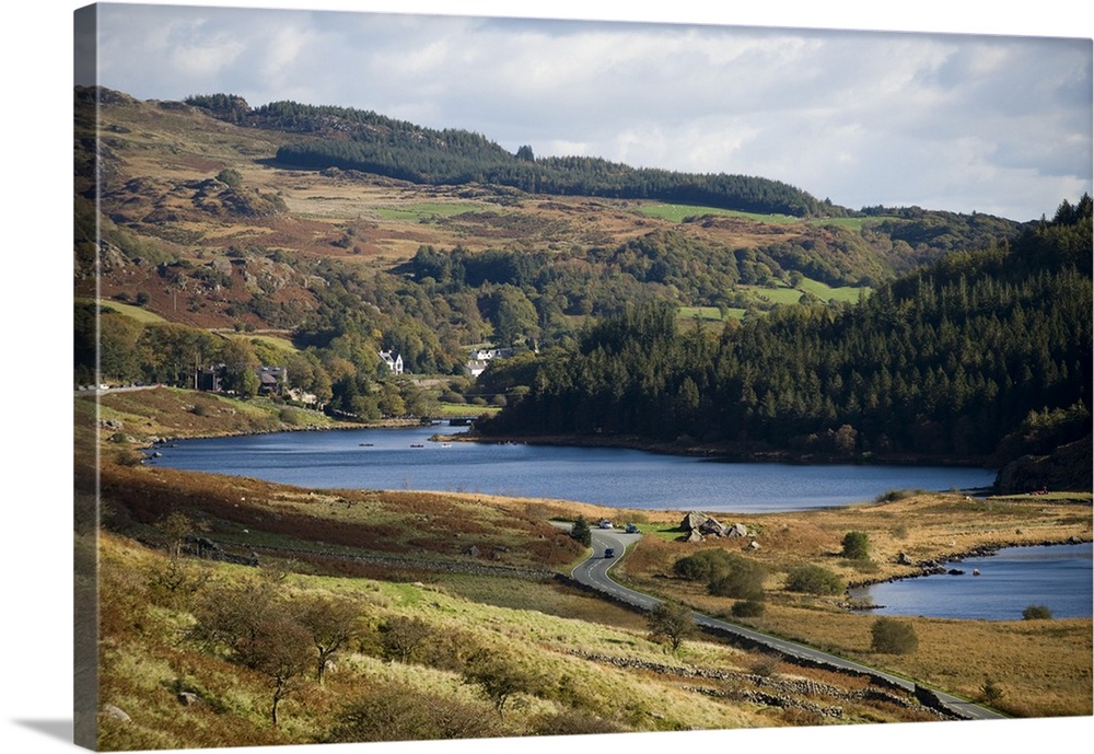 UK, North Wales, Snowdonia. View east along Llyn Mymbr towards Plas y Brenin and Capel Curig.