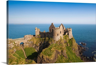 Northern Ireland, County Antrim, Bushmills, Dunluce Castle ruins