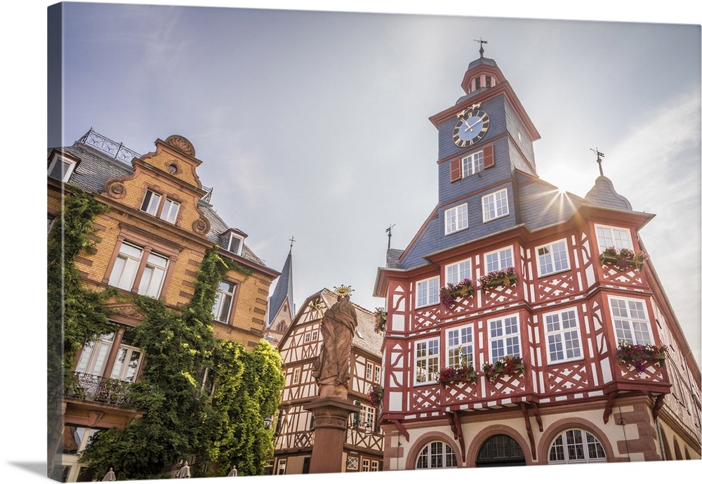 Old Town Hall on the market square of Heppenheim, Southern Hesse, Hesse, Germany.