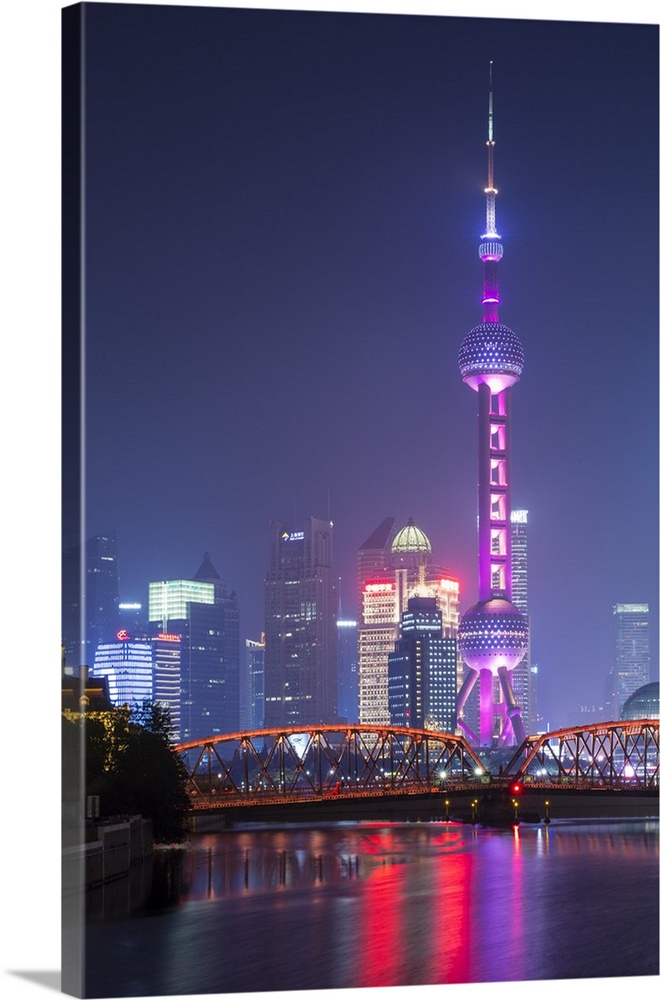 Oriental Pearl Tower and Waibaidu bridge, Pudong, Shanghai, China.