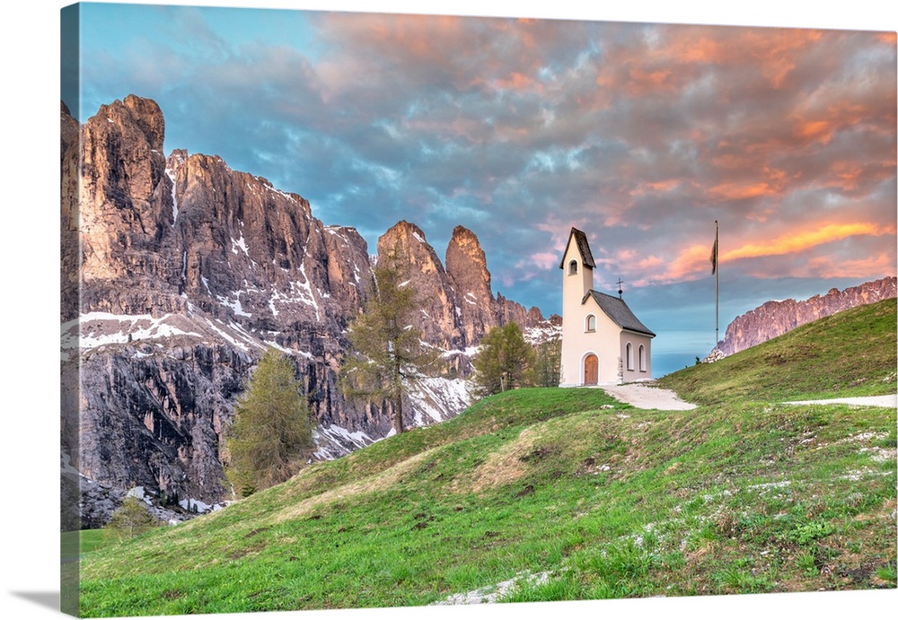 Passo Gardena, Dolomites, South Tyrol, Italy. Passo Gardena, Dolomites, South Tyrol, Italy. Chapel on the Gardena pass at ...