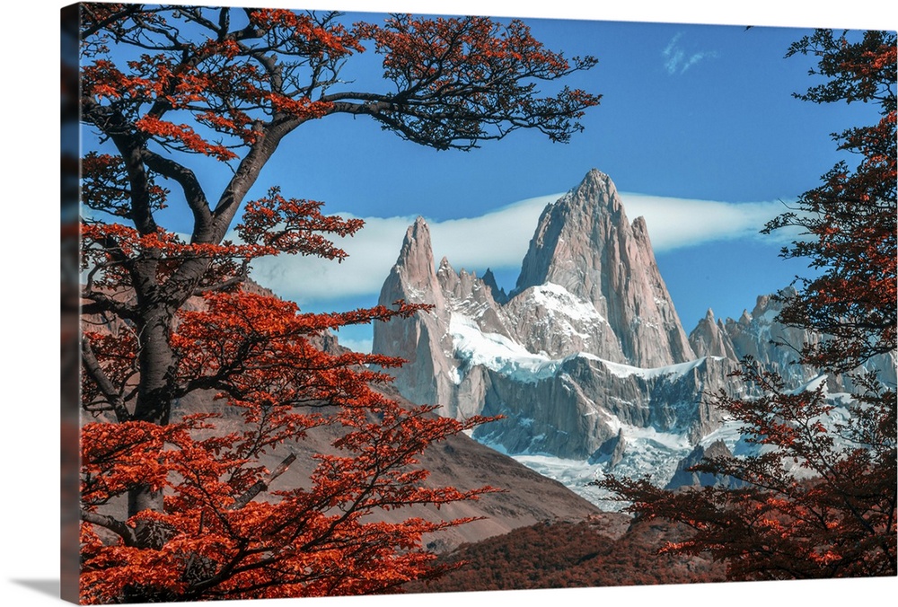 South America, Patagonia, Argentina, El Chalten, Mount Fitz Roy in Los Glaciares National Park.