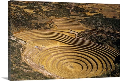 Peru, Andes, Cordillerra Urubamba, Urubamba, Moray, Striking Inca terraces