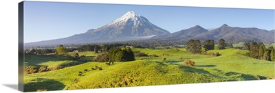 Picturesque Mount Taranaki (Egmont) and rural landscape, Taranaki, New Zealand