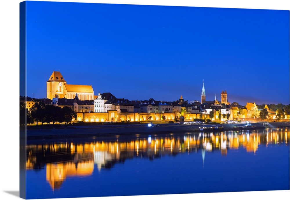 Europe, Poland, Gdansk and Pomerania, Torun, UNESCO Medieval Old Town, Vistula River.