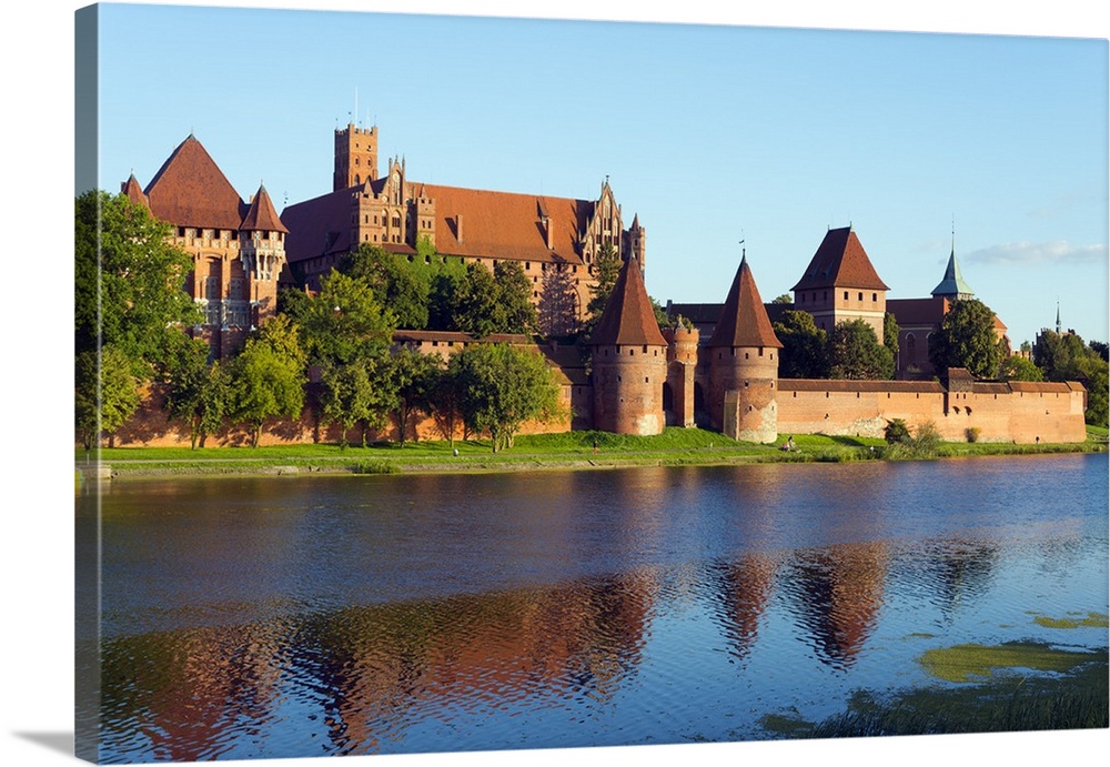 Europe, Poland, Pomerania, medieval Malbork Castle, Marienburg Fortress of Mary, UNESCO site.